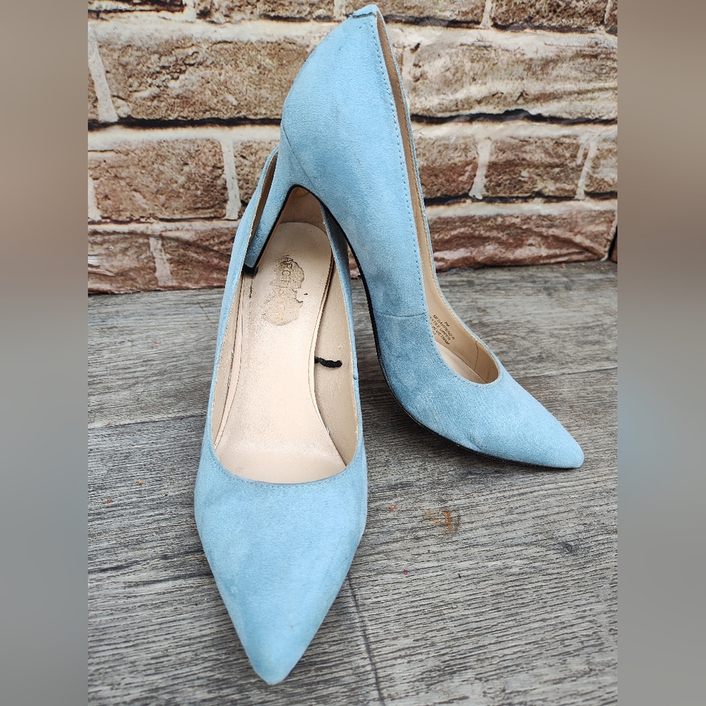 🦋Marc Fisher Light Blue Faux Suede Pumps🦋 Size 7M - Picture 2 of 7